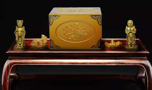 隨葬品在傳統(tǒng)葬禮中標(biāo)志墓主的身份、地位