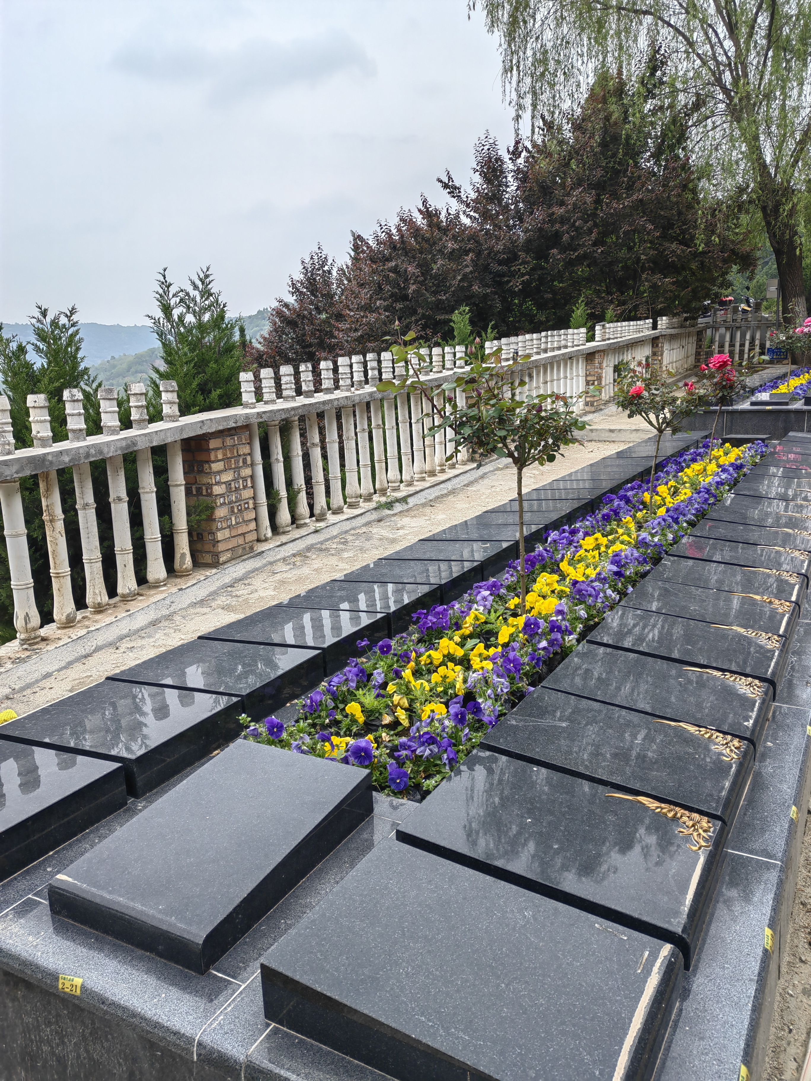 西安壽陽(yáng)山墓園生態(tài)安葬